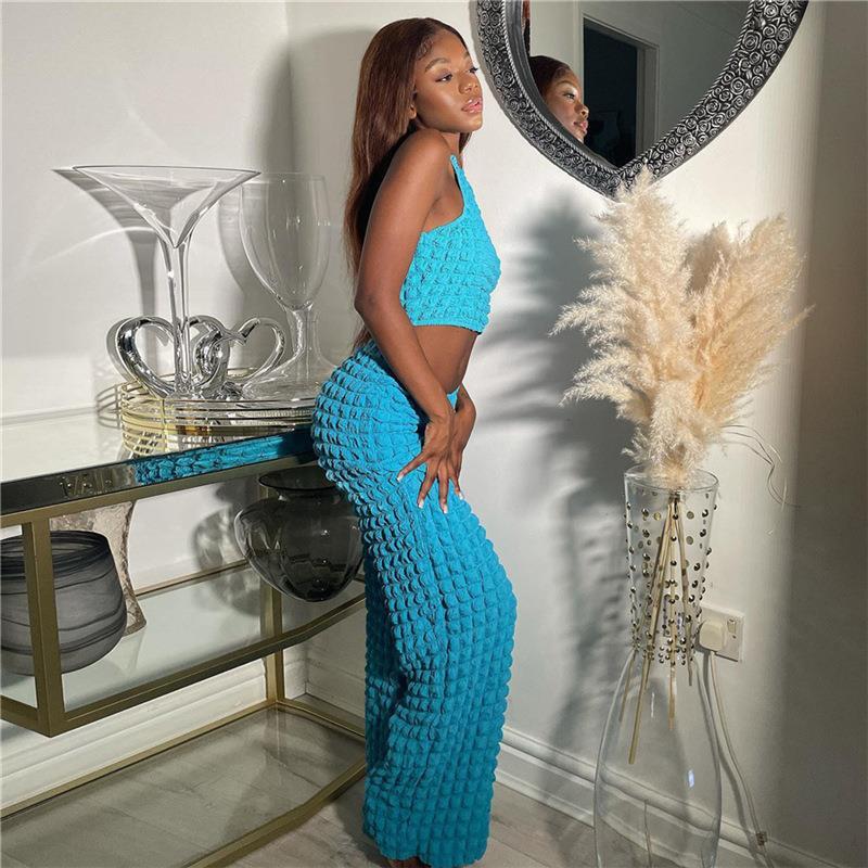 Costume à col rond et pantalon slim tendance