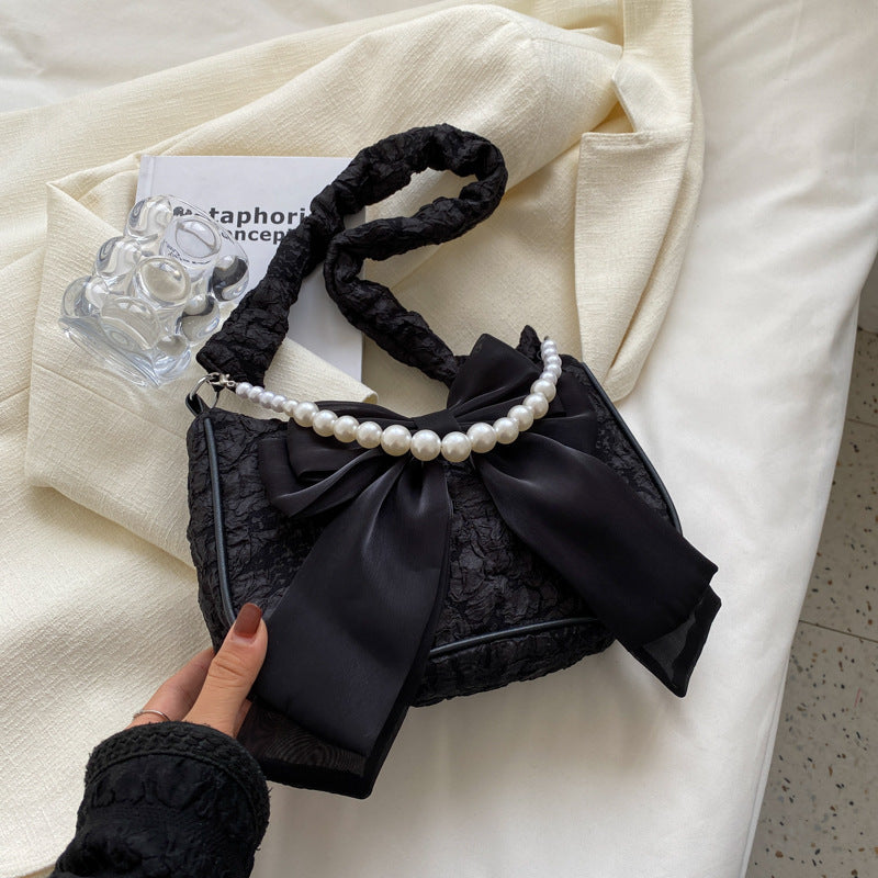 Nouveau sac sous les bras Pearl Bow