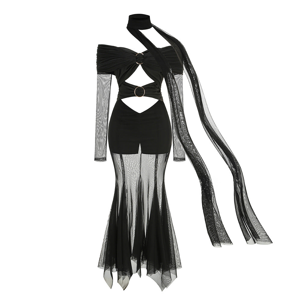 Robe plissée unie à col montant et manches longues transparentes en maille, col dénudée