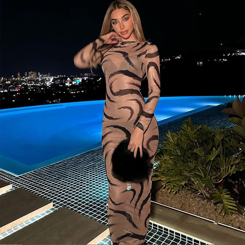 Robe fourreau sexy à col rond et manches longues