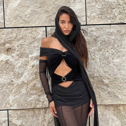 Robe plissée unie à col montant et manches longues transparentes en maille, col dénudée