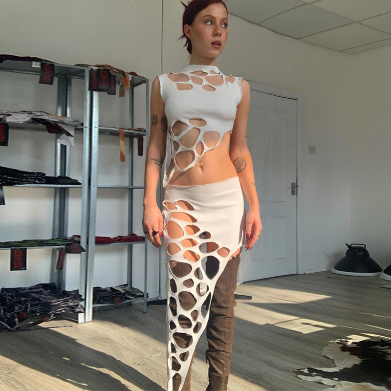 Statement Round Neck Sleeveless Crop Top