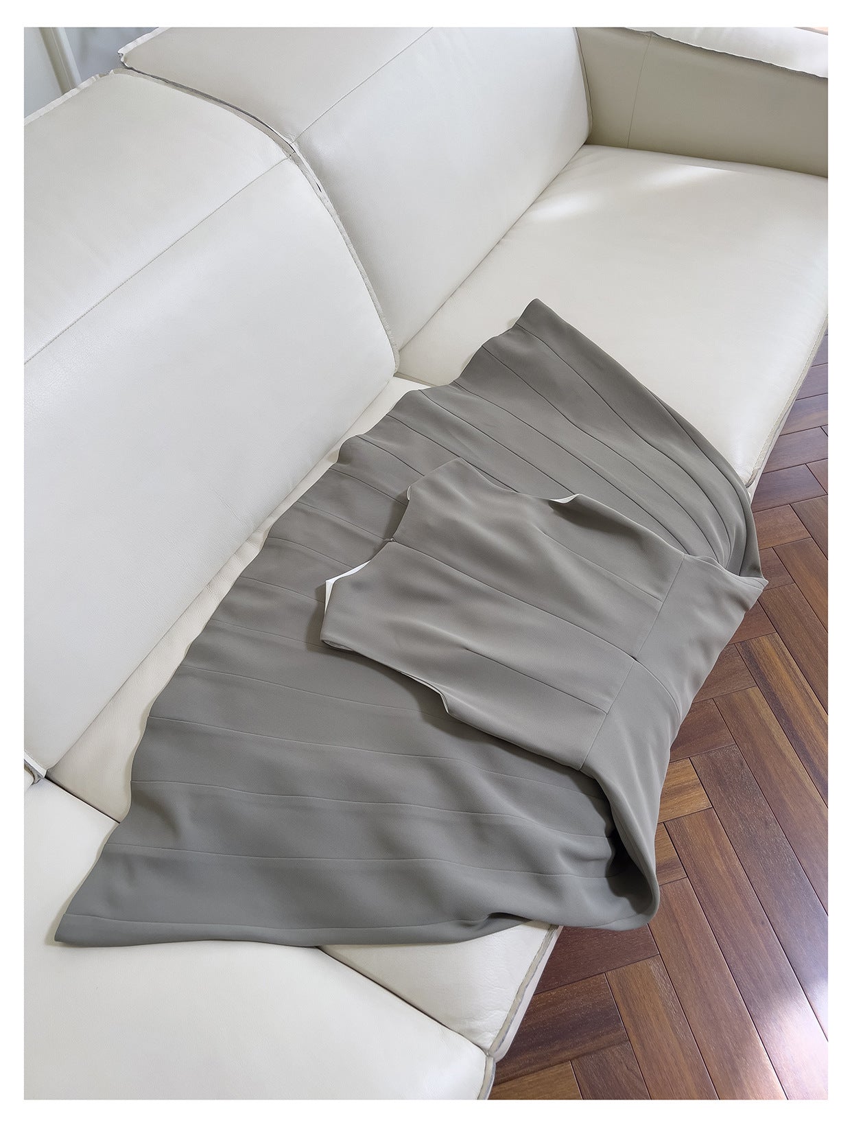 Robe sans manches de couleur contrastée rétro française