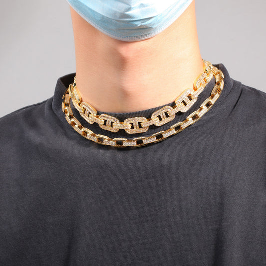 Chaîne de clavicule en cuivre sertie de micro-zirs style hip-hop