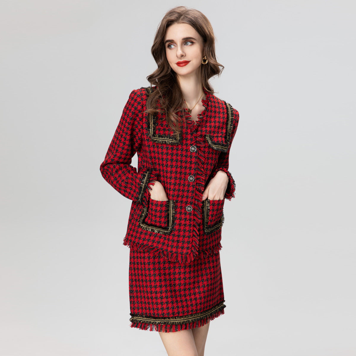 Jupe courte à franges en fil d'or et motif pied-de-poule