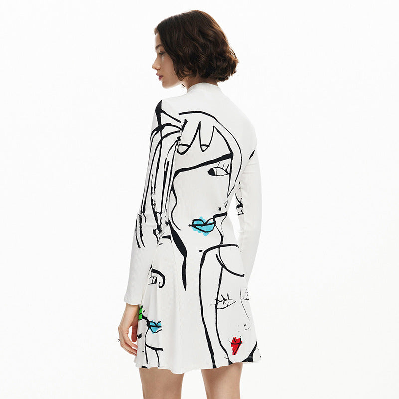 Positioning Portrait Line Printing Dress