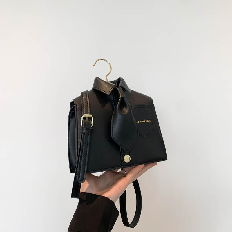 Sac bandoulière de créateur du même style