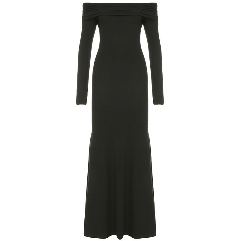 Robe fourreau noire à épaules dénudées et coupe ajustée