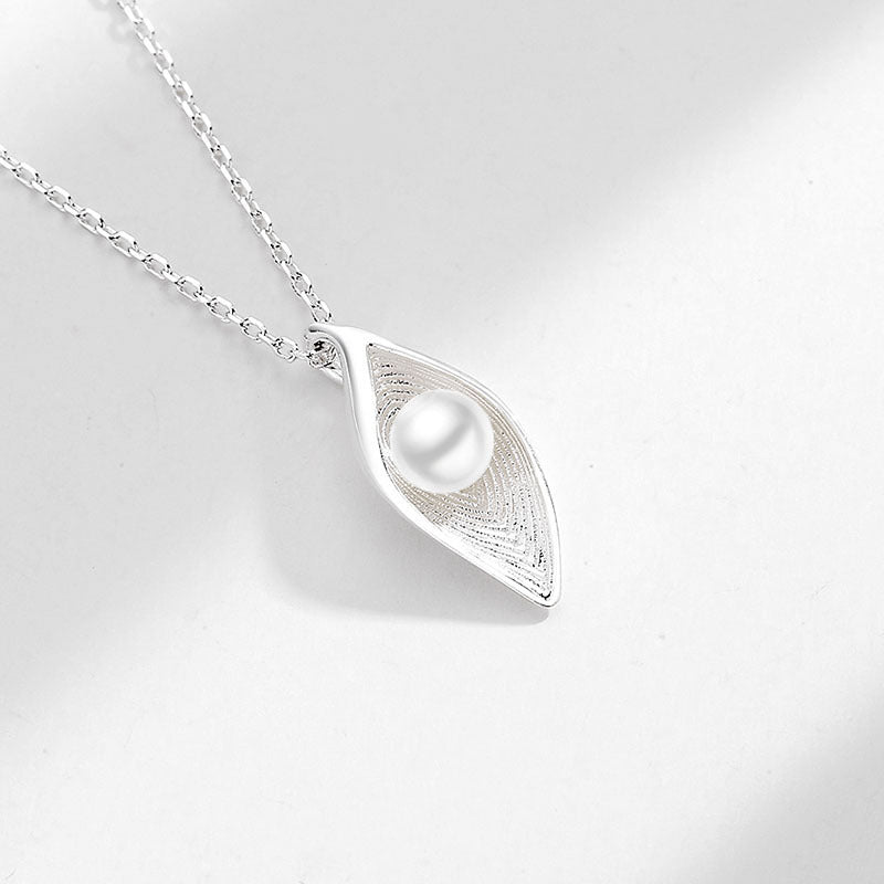 S925 Sterling Silver Freshwater Pearl Leaf Necklace