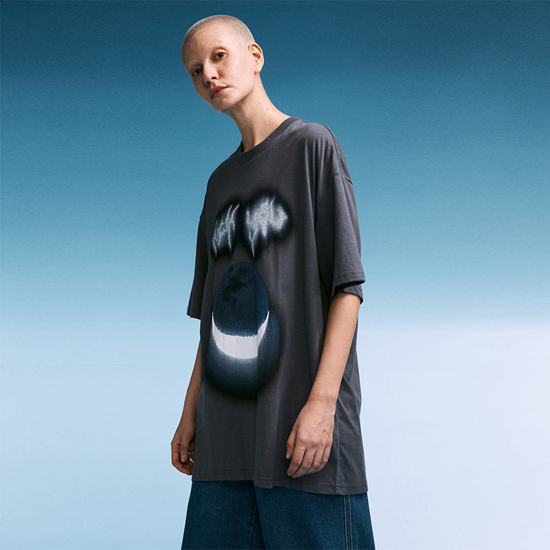 Loose moon pattern short sleeves