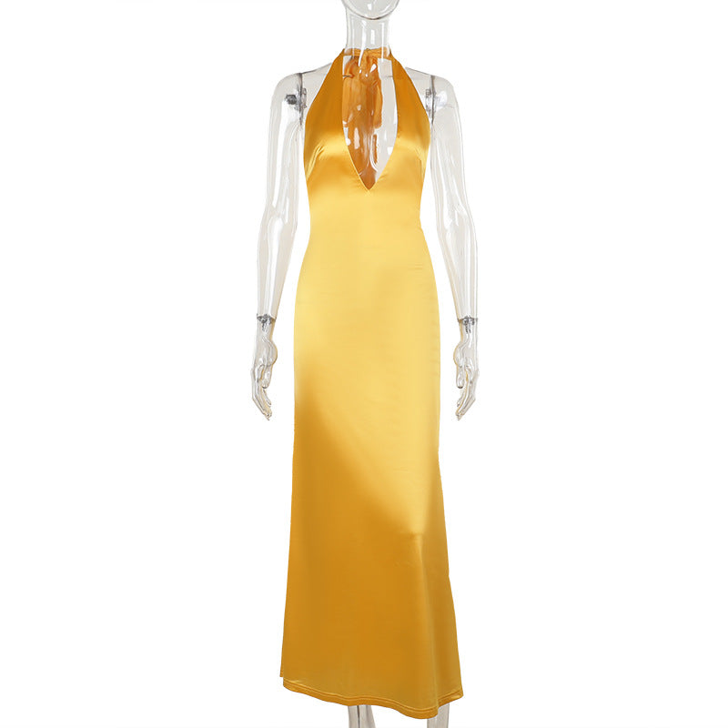 Robe élégante et sexy en satin à bretelles et décolleté en V profond