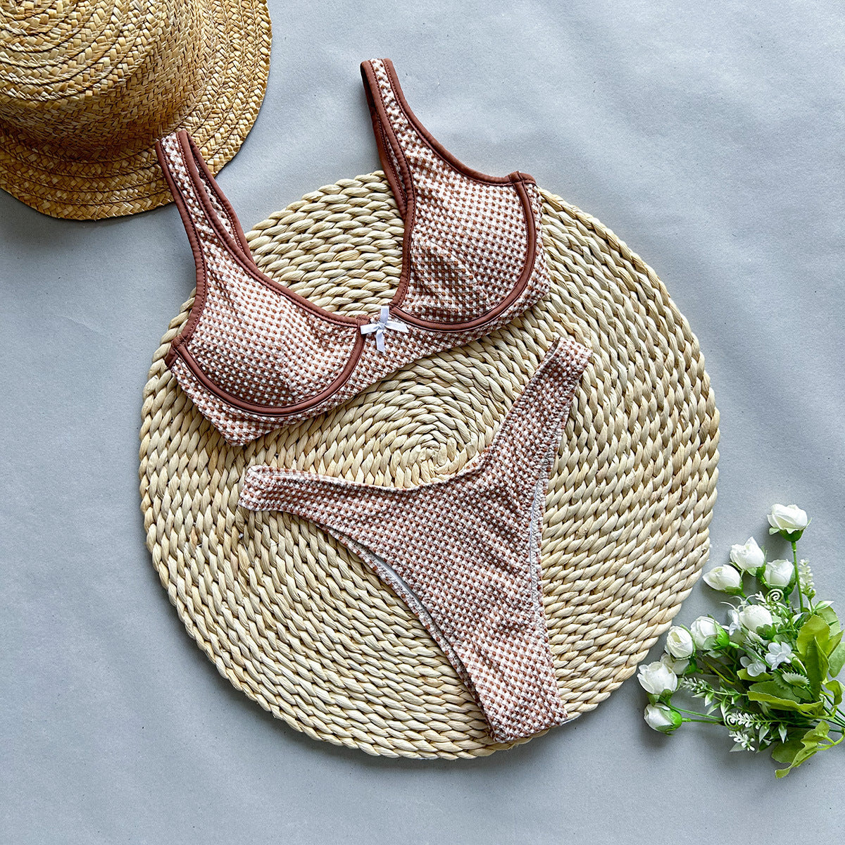 Nuovo costume da bagno da donna con spacco a quadri a vita alta