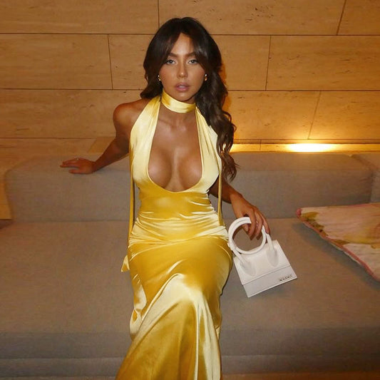 Robe élégante et sexy en satin à bretelles et décolleté en V profond