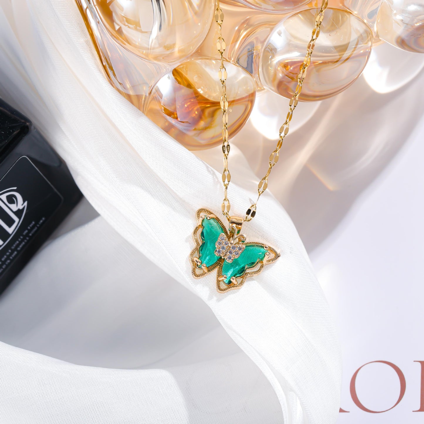 Necklace Female Micro Inlaid Zircon Butterfly Fashion Simple Clavicle Chain