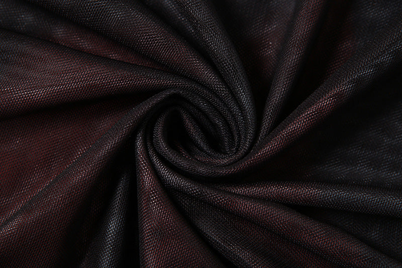 Abito con stampa in rete trasparente alla moda