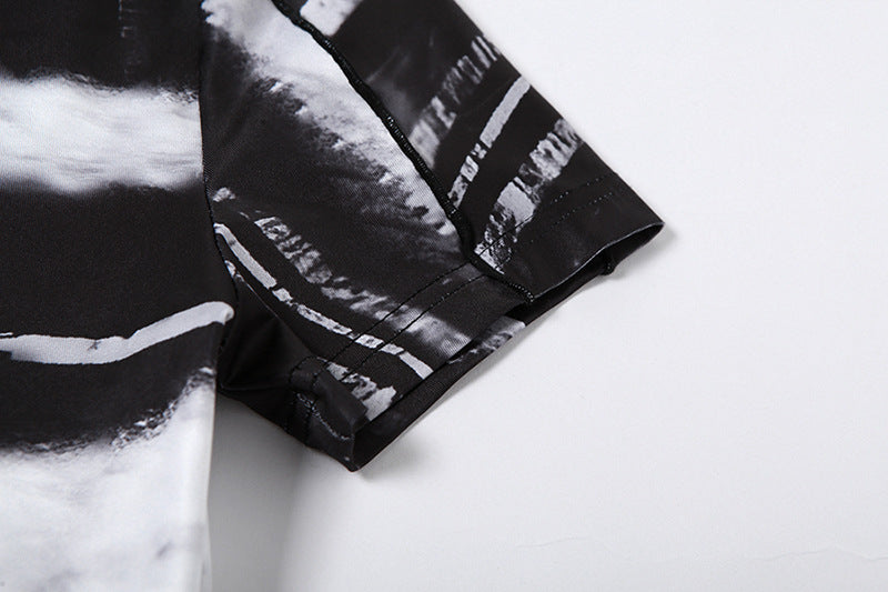 T-shirt imprimé à col rond, coupe ajustée