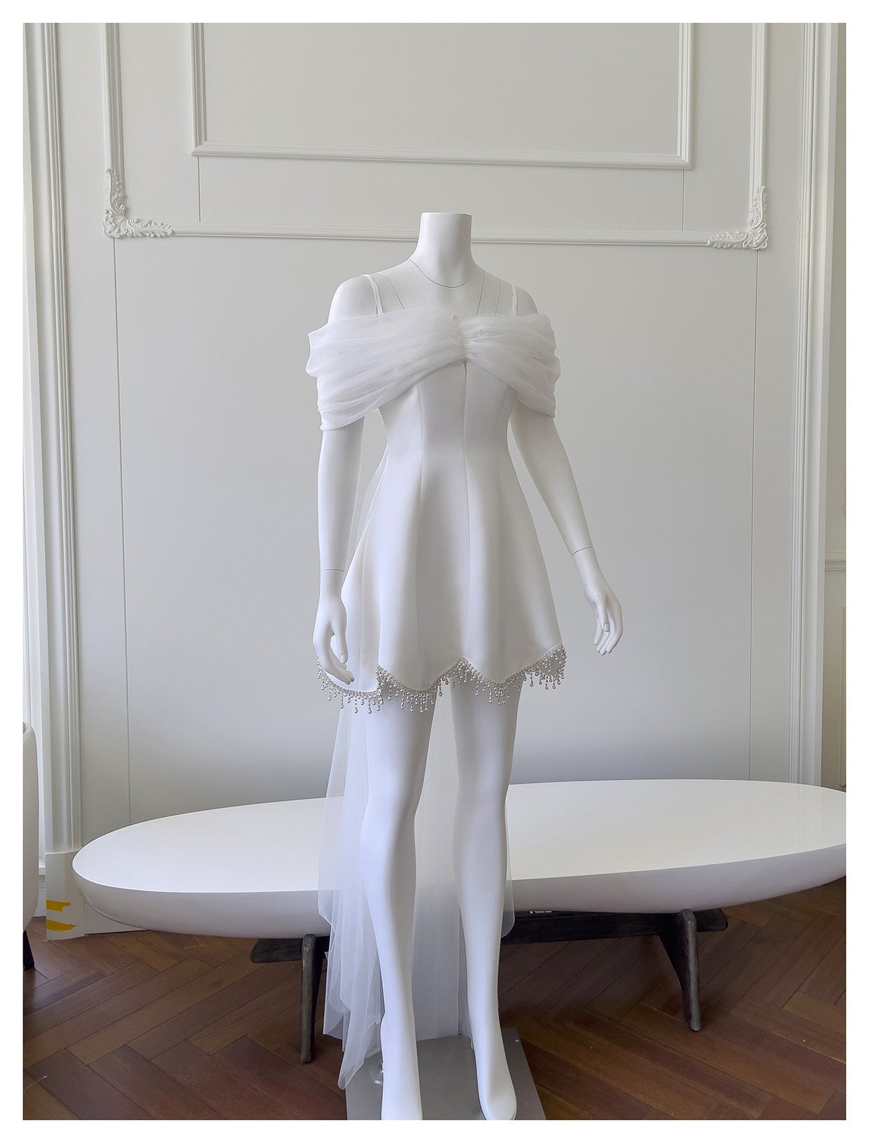 Three-dimensional Flower Mesh Pleating Sleeve Sling Light Luxury Dress