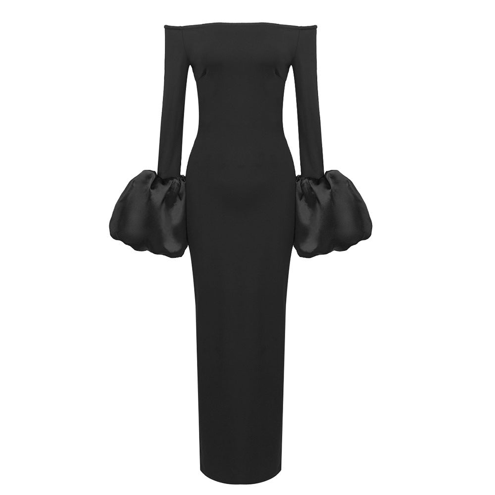 Robe rouge et noire ajustée à manches longues et manches lanternes françaises