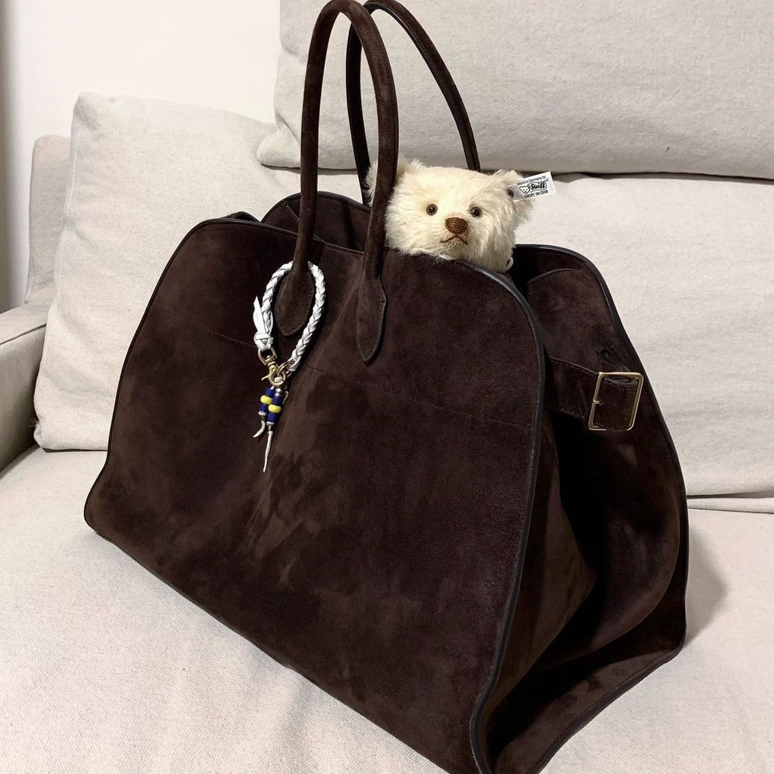 Fashion Casual Large Capacity Retro Commuter Hand-carrying Bag