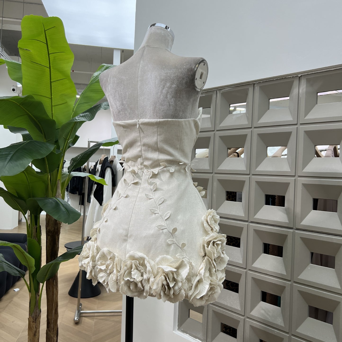Exquisite 3D Handmade Floral Bustier Waist-cinching Dress