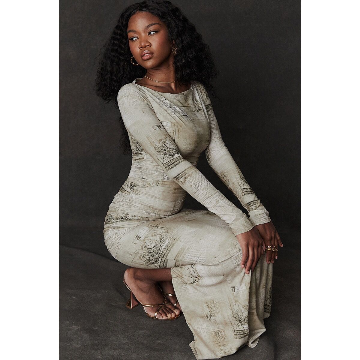 Printed Long Sleeve Round Neck Tight Dress