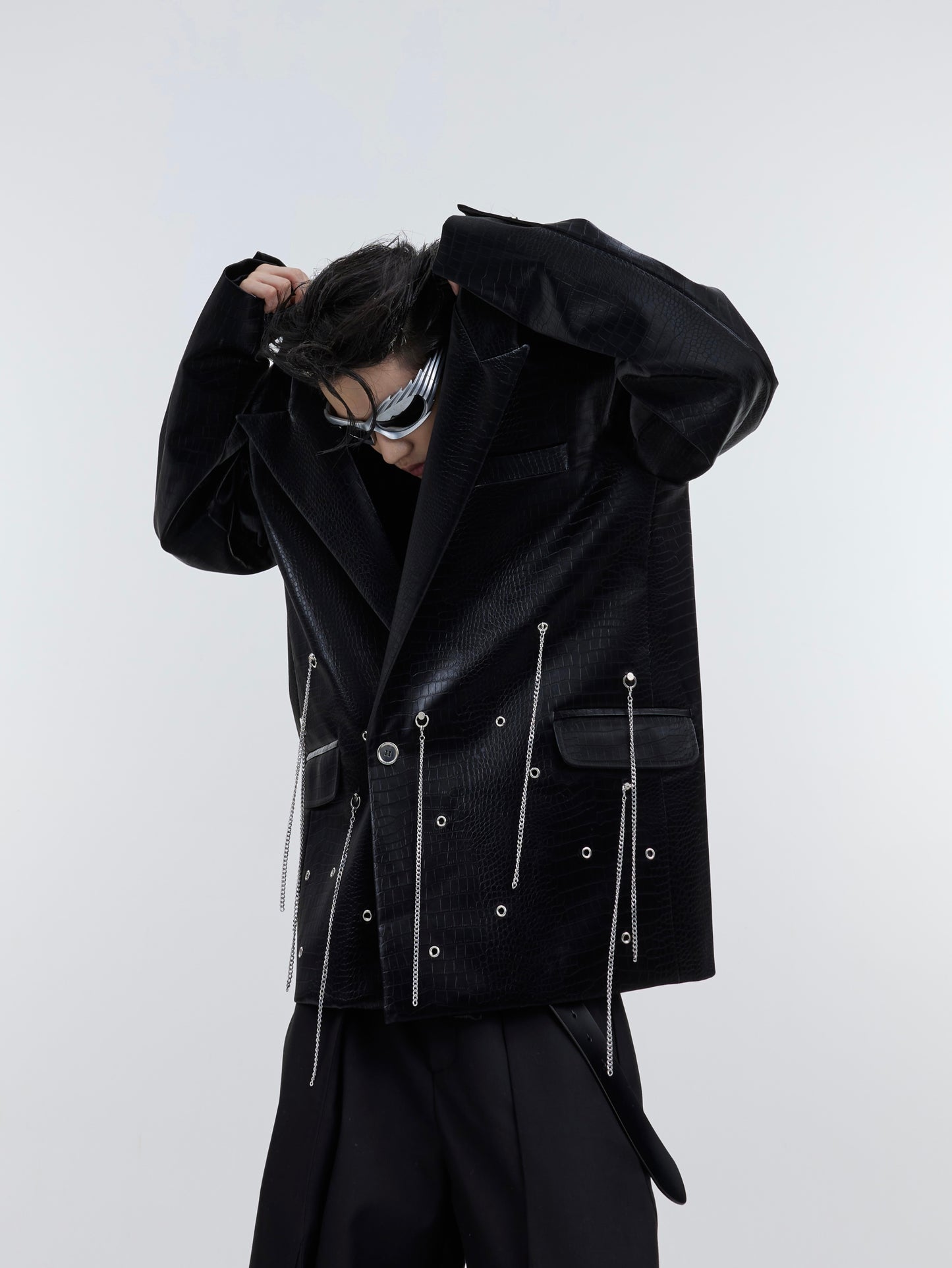 Costume en cuir PU avec pompon métallique