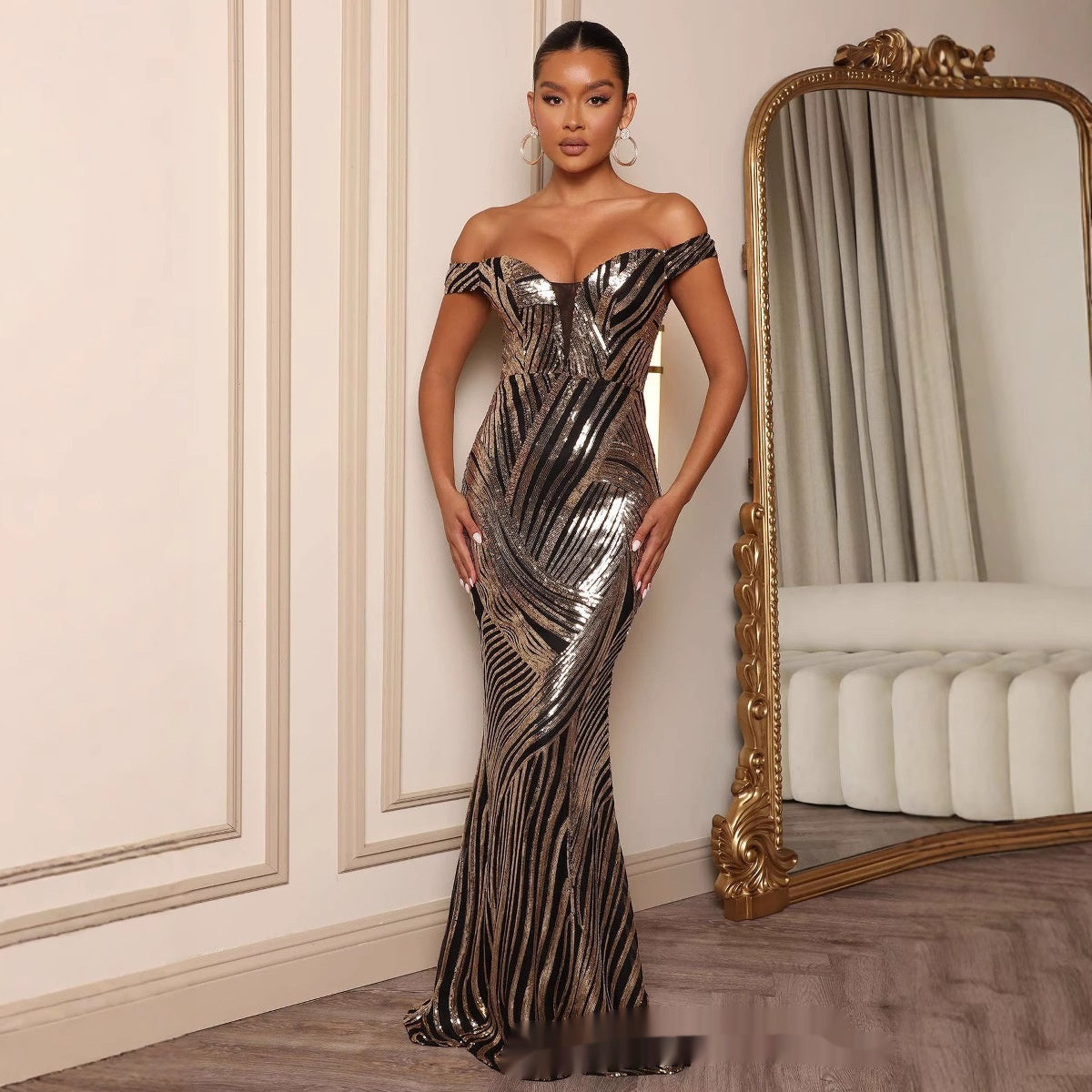 Robe moulante en maille à épaules dénudées