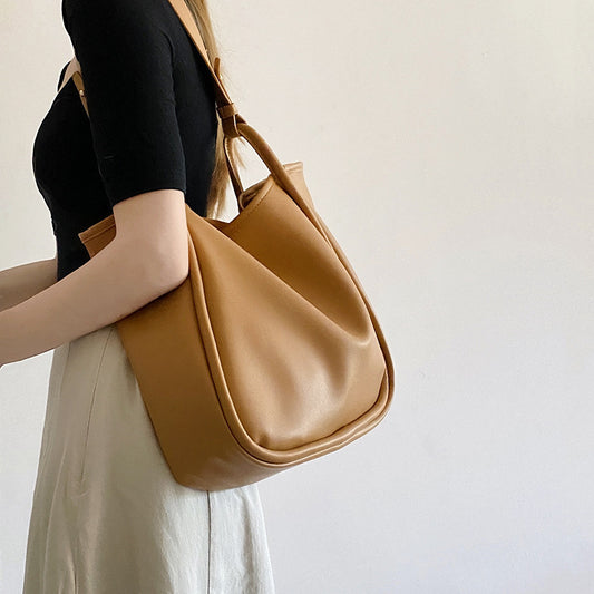 Nouveau sac à bandoulière en cuir souple de grande capacité