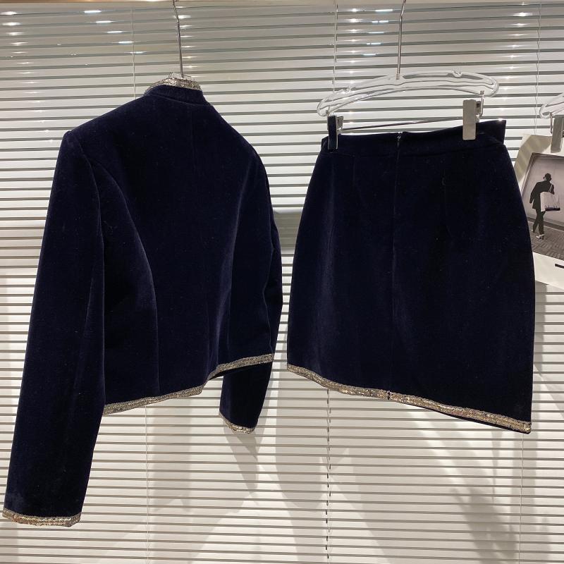 Sequin Leaf Embroidered Velvet Suit