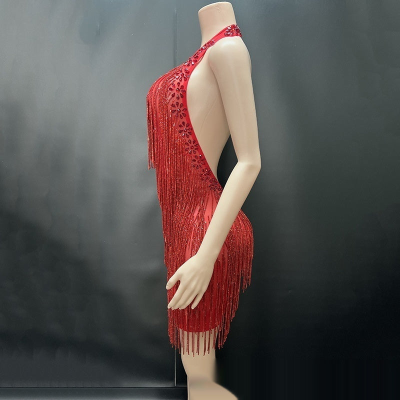 Robe sexy dos nu style vacances avec chaîne et décorations en diamants de l'industrie lourde