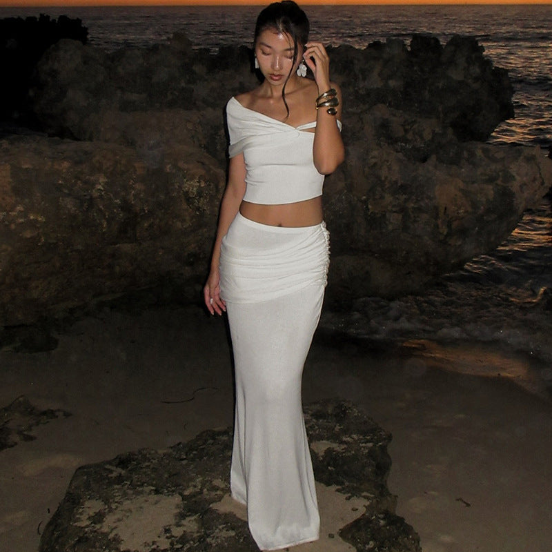 Robe longue unie, coupe ajustée, épaules obliques, tailleur femme