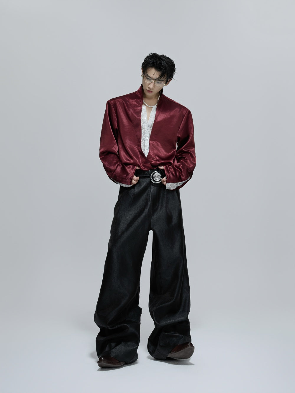 Loose-fitting Faux Two-piece V-neck Lace-panel Shirt