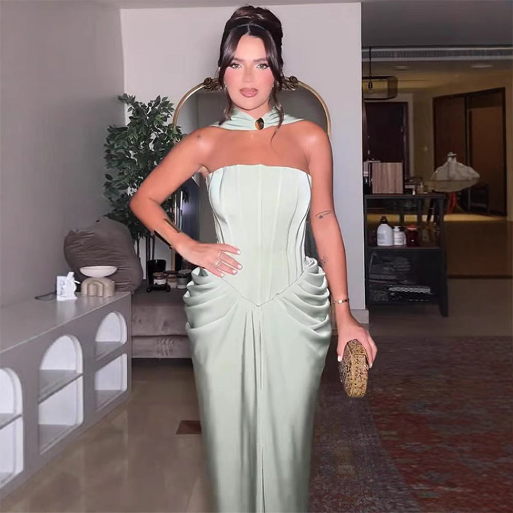 Robe plissée à taille cintrée et haut tube