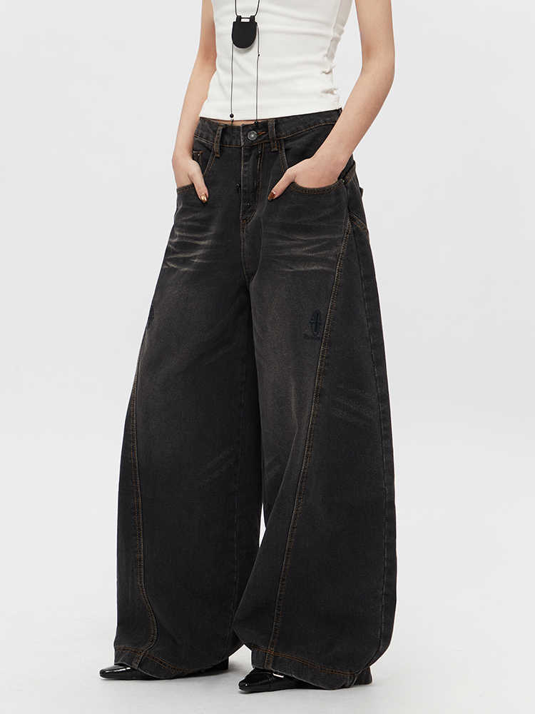 Jean rétro ample, droit, jambes larges et tombantes