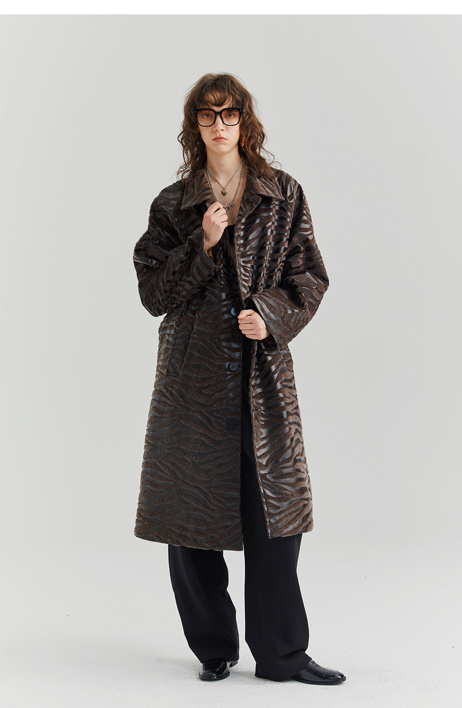 Tiger Pattern Flocked Brown Shoulder Insert