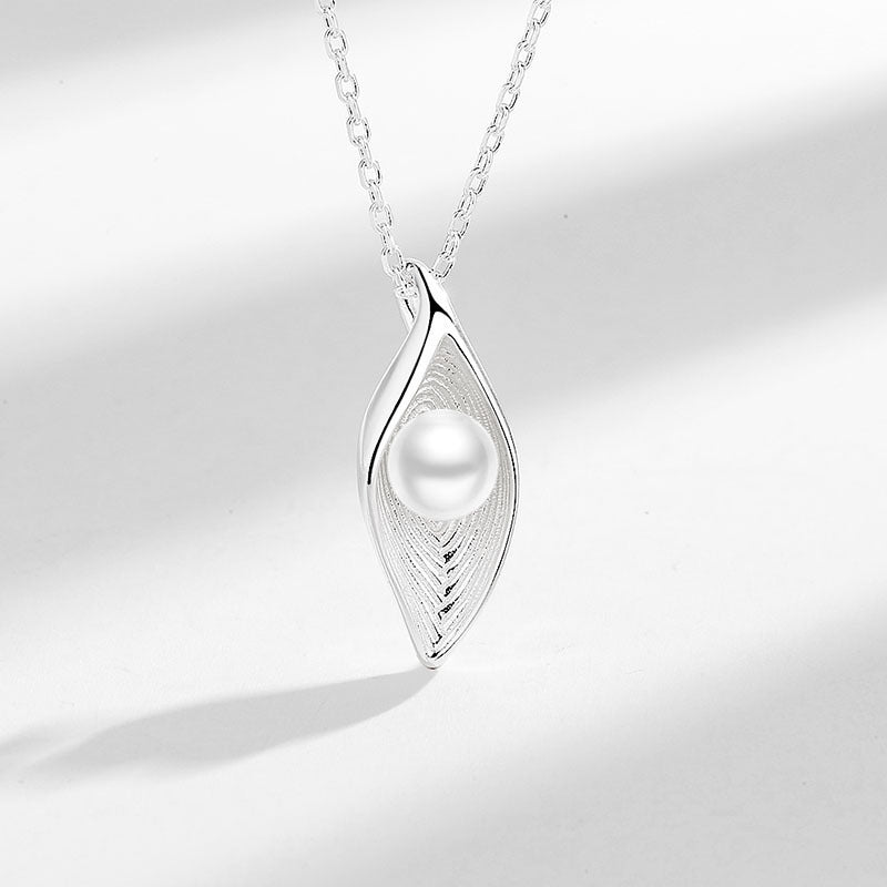 S925 Sterling Silver Freshwater Pearl Leaf Necklace