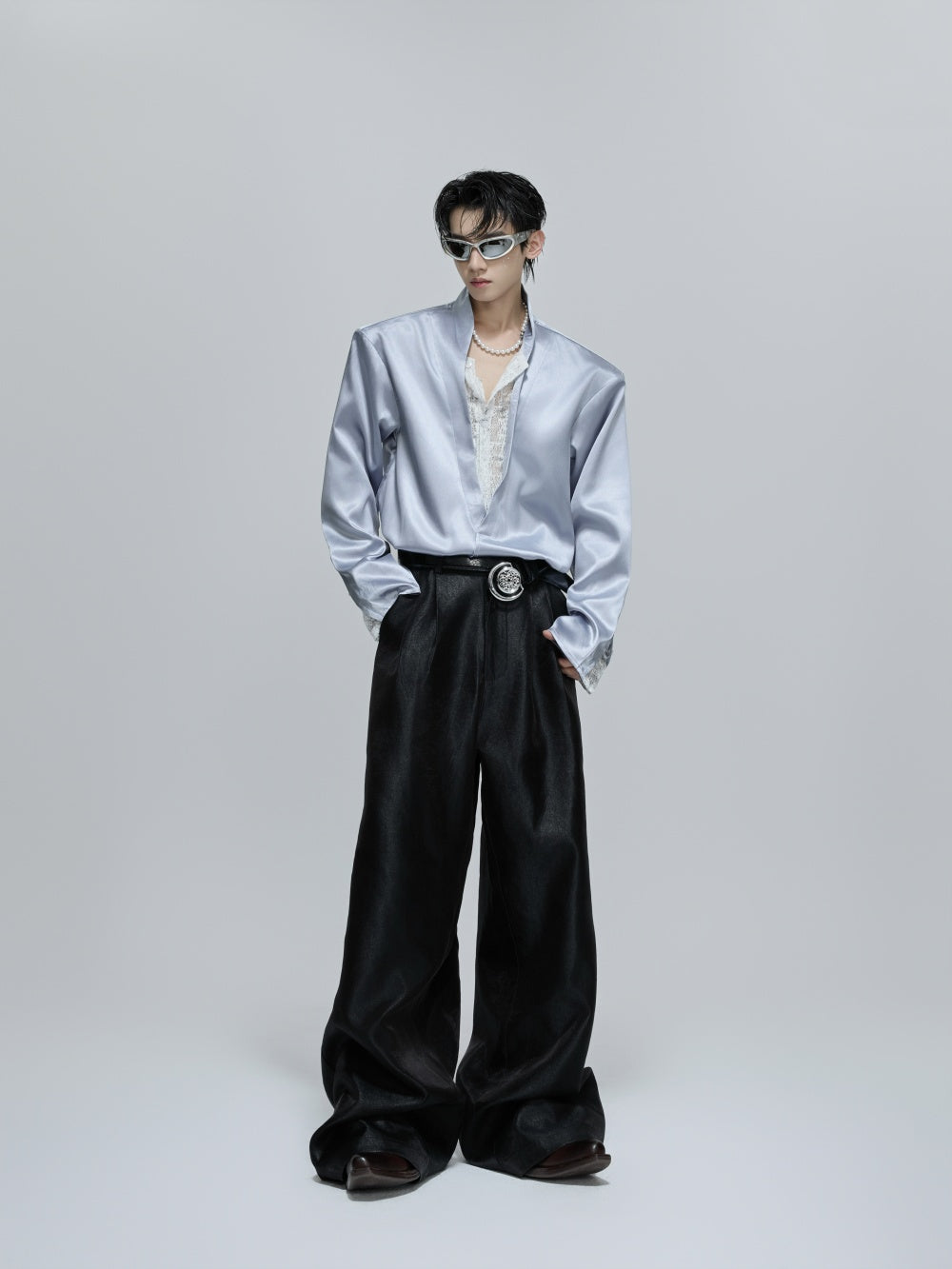 Loose-fitting Faux Two-piece V-neck Lace-panel Shirt