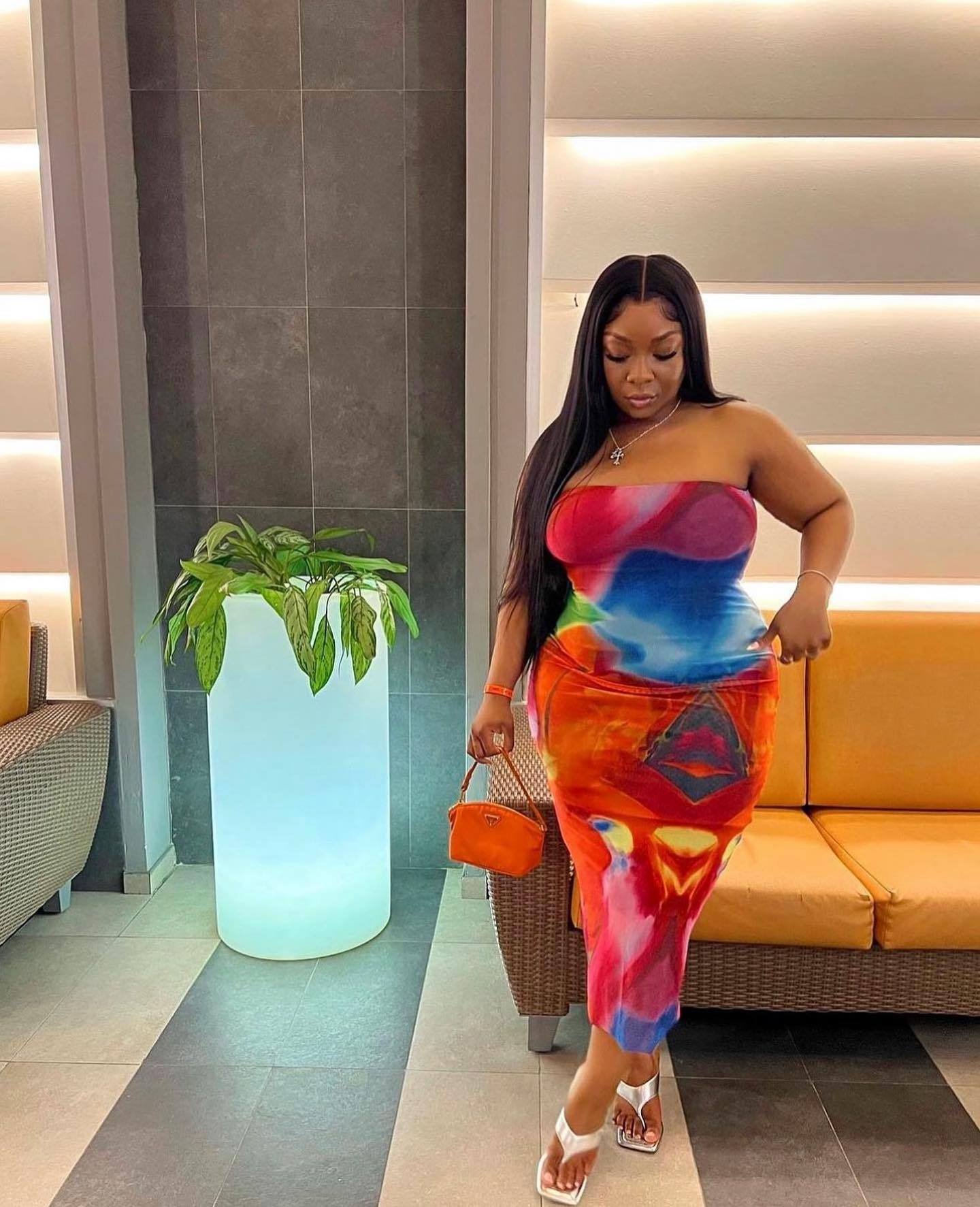 Robe tube imprimée à col dénudé, taille ajustée, dos nu, sans manches