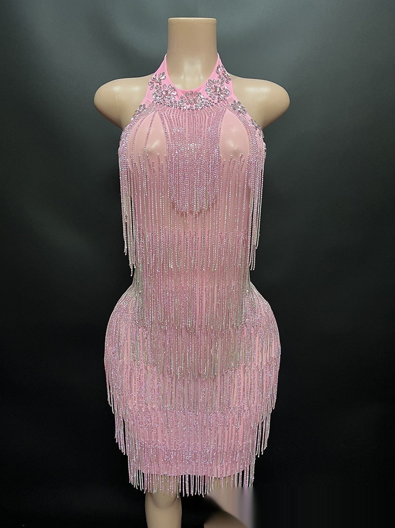 Robe sexy dos nu style vacances avec chaîne et décorations en diamants de l'industrie lourde