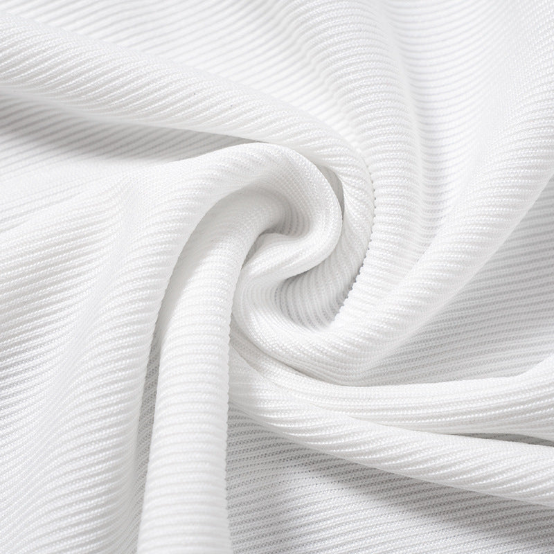 Robe unie à manches cloche et coupe ajustée