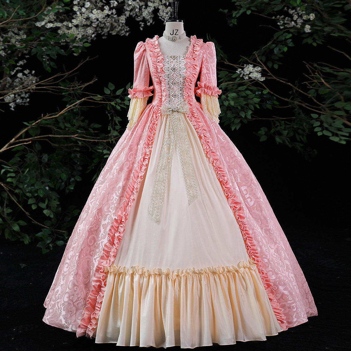 Nuovo abito vintage alla moda in jacquard