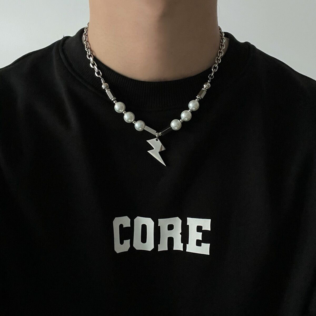 Niche Design Pearl Mosaic Lightning Pendant Necklace Men