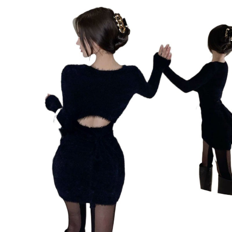 Robe moulante en fourrure de vison à manches longues et cintrée