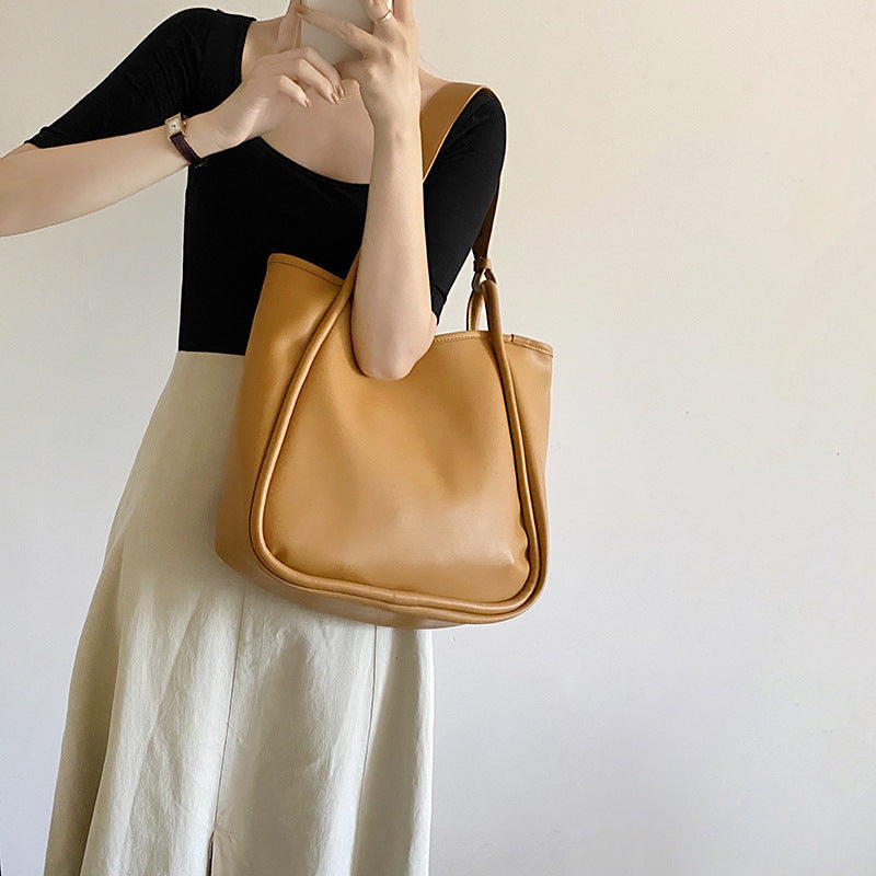 Nouveau sac à bandoulière en cuir souple de grande capacité