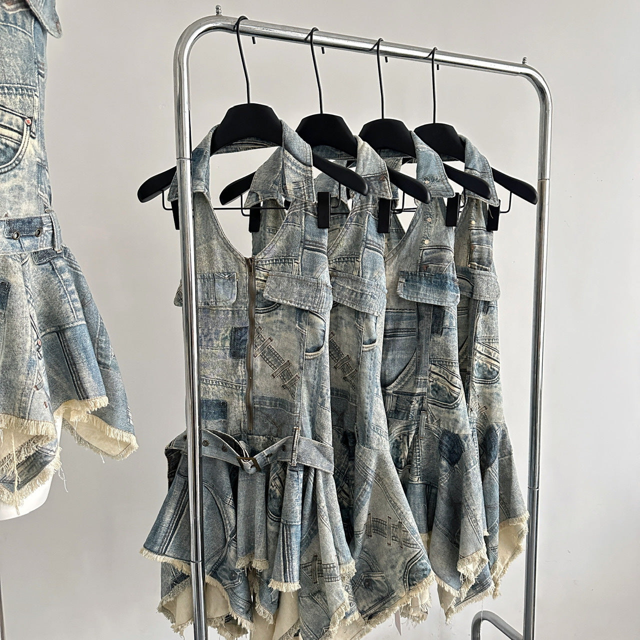 Waist-tight Halter Denim Dress Women's Distressed Retro Slimming Skirt