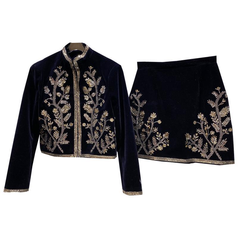Sequin Leaf Embroidered Velvet Suit