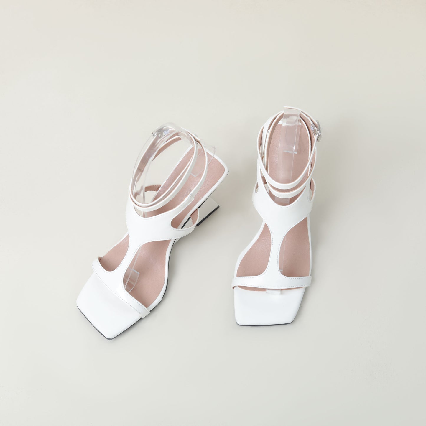 Escarpins sexy à bout pointu et à bout ouvert