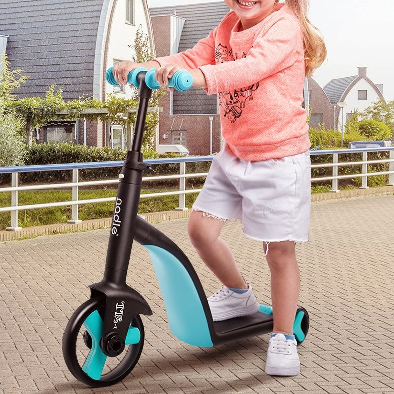 Les trottinettes pour enfants glissent en équilibre