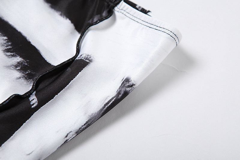 T-shirt imprimé à col rond, coupe ajustée