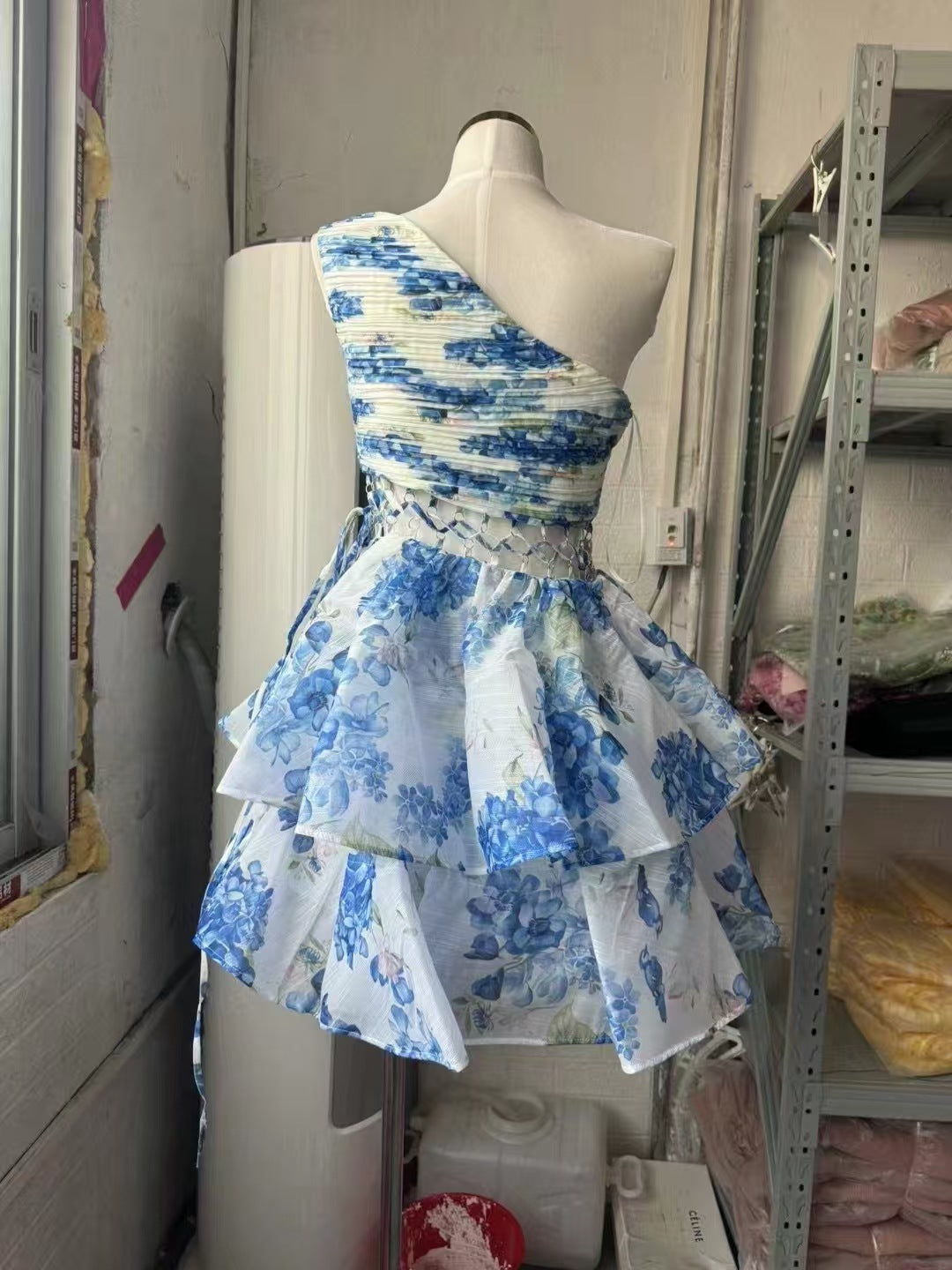 Style One-shoulder Pleated Lace-up Cutout Printed Puffy Cake Dress